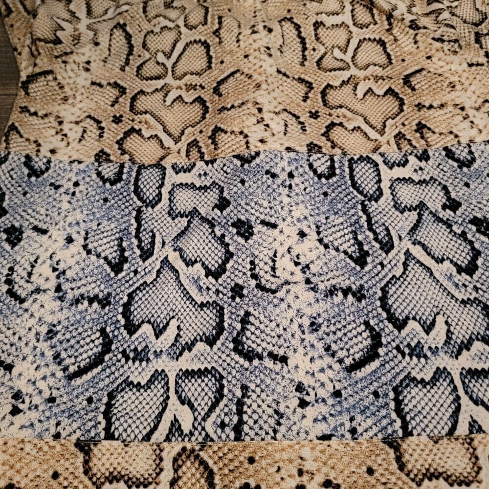 Mixed Snake Print Flared Sleeve Top - Picture 7 of 7